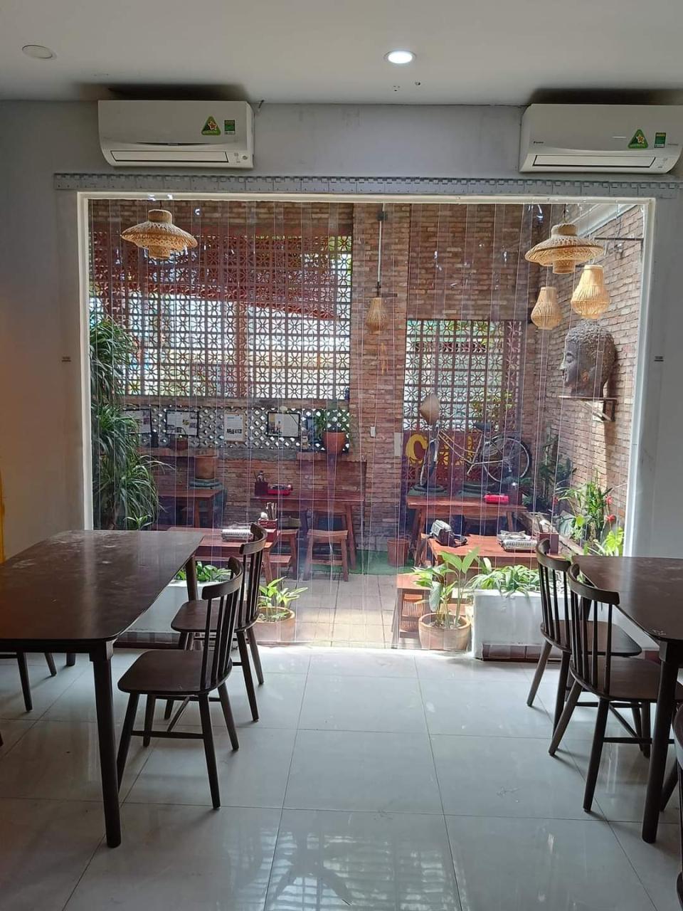 Rèm vách ngăn nhựa kéo xếp trong suốt Rèm vách ngăn nhựa kéo xếp trong suốt